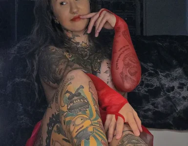 Badbitchtattooed MYM
